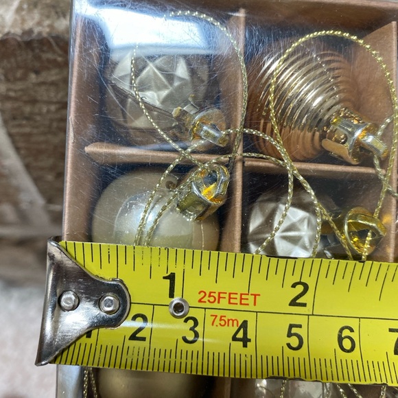 NEW Christmas Ornaments 49 Ornaments Gold Color Scheme Christmas Baubles - Picture 10 of 13